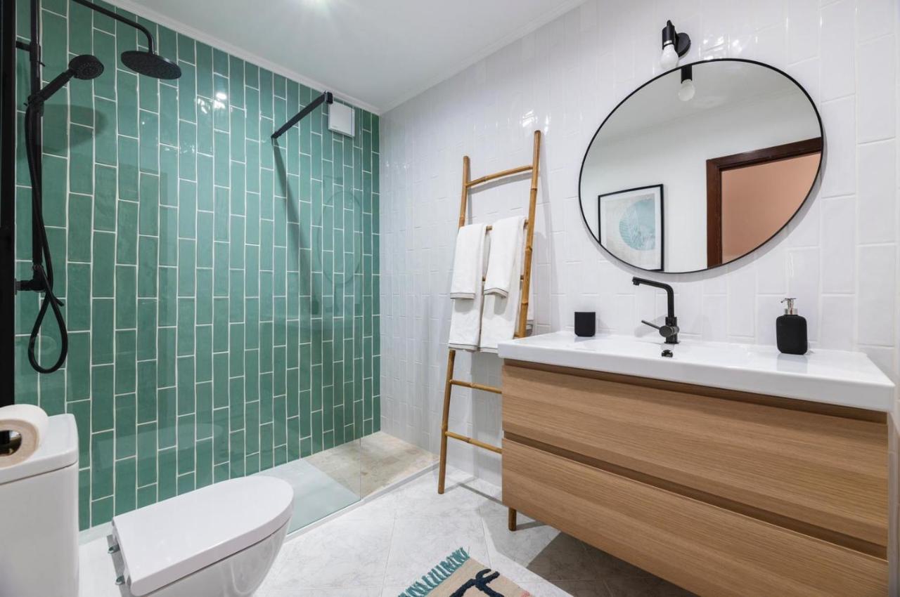 Flat With Ac, Wifi, Netflix, Balcony - 3 Min From The Beach Apartment Armação de Pêra Екстериор снимка