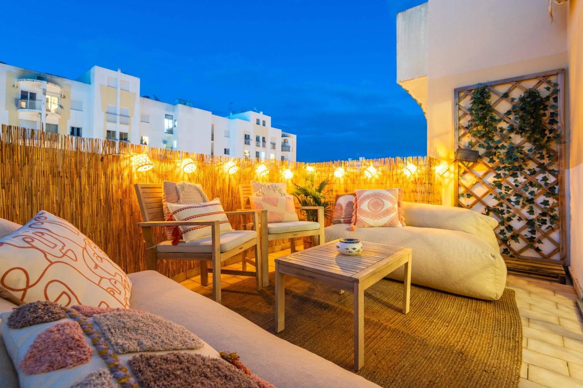 Flat With Ac, Wifi, Netflix, Balcony - 3 Min From The Beach Apartment Armação de Pêra Екстериор снимка